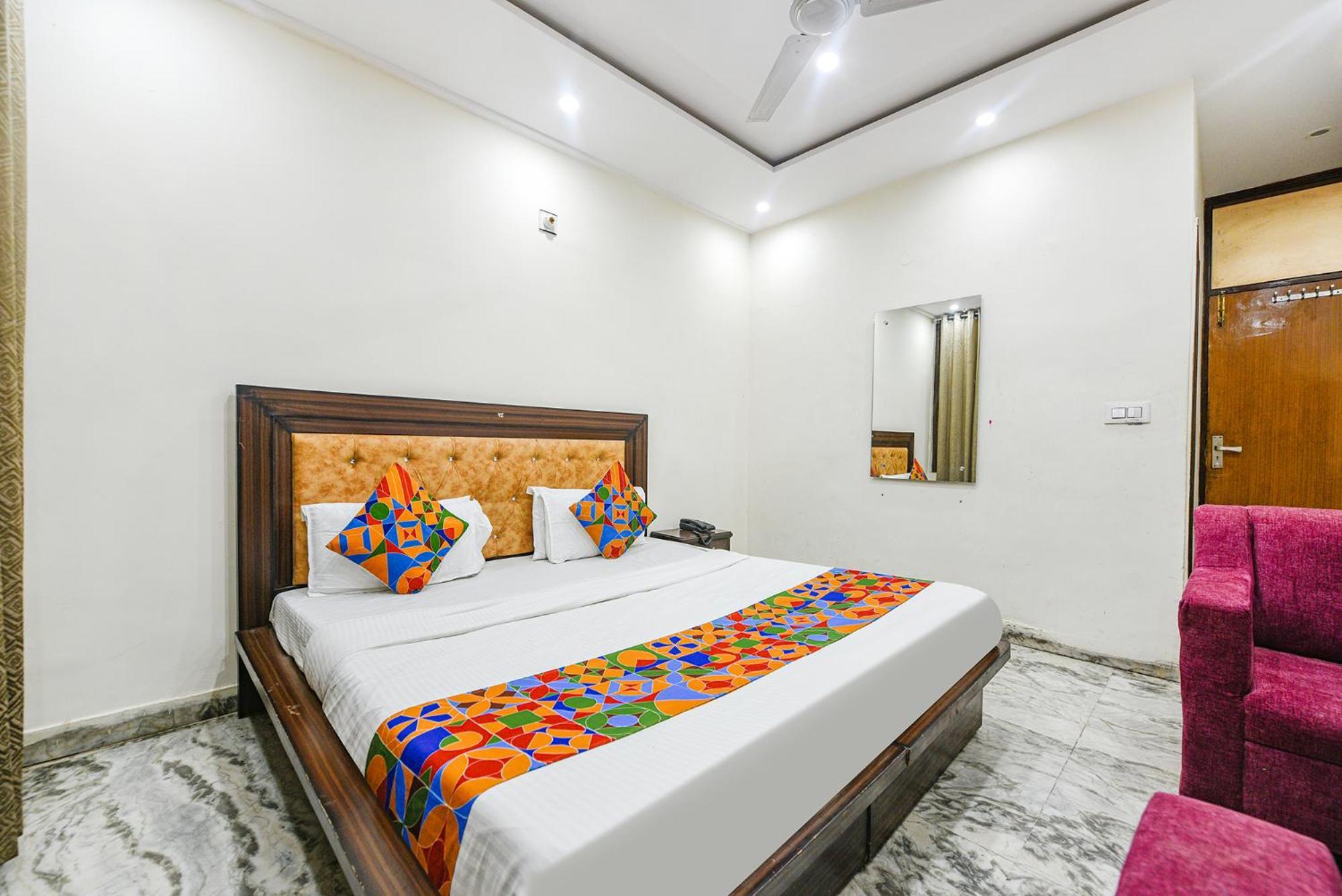 Fabhotel Royal Inn Chandīgarh Zewnętrze zdjęcie