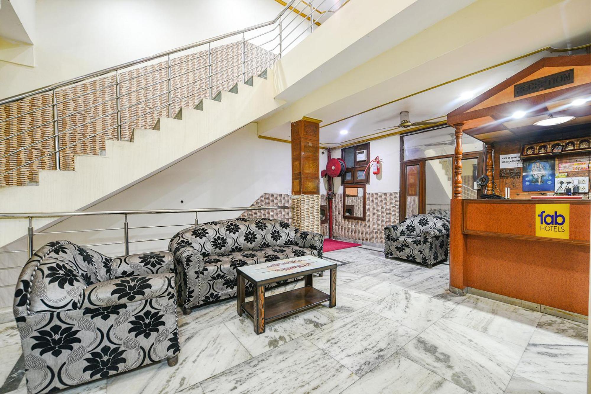 Fabhotel Royal Inn Chandīgarh Zewnętrze zdjęcie